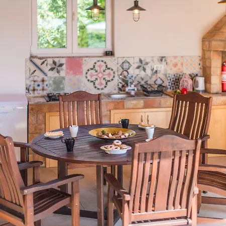 Ferienvilla Mit Pool In By Interhome Пула