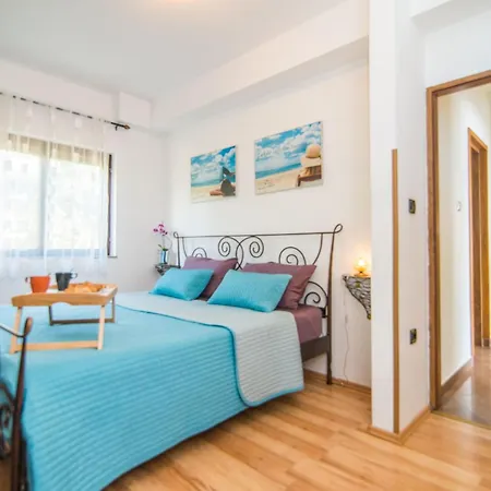 Semesterbostad Ferienvilla Mit Pool In By Interhome
