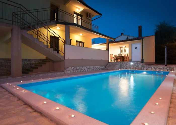 Ferienvilla Mit Pool In By Interhome Pula