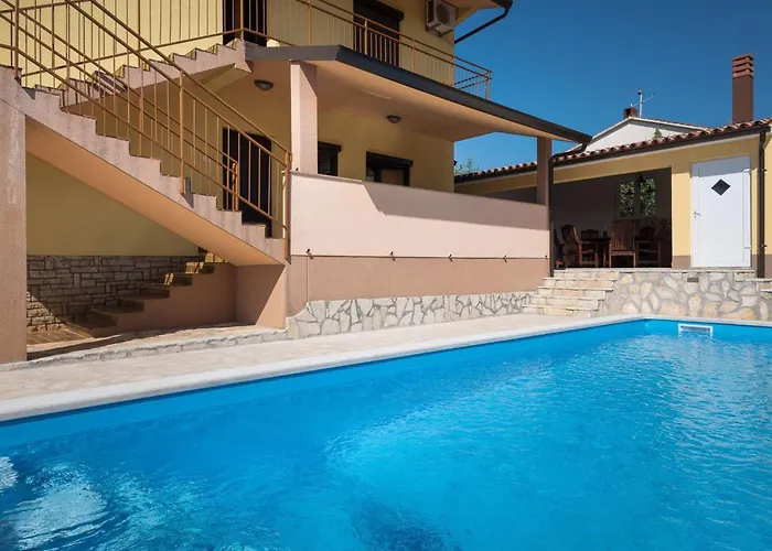 Ferienvilla Mit Pool In By Interhome *