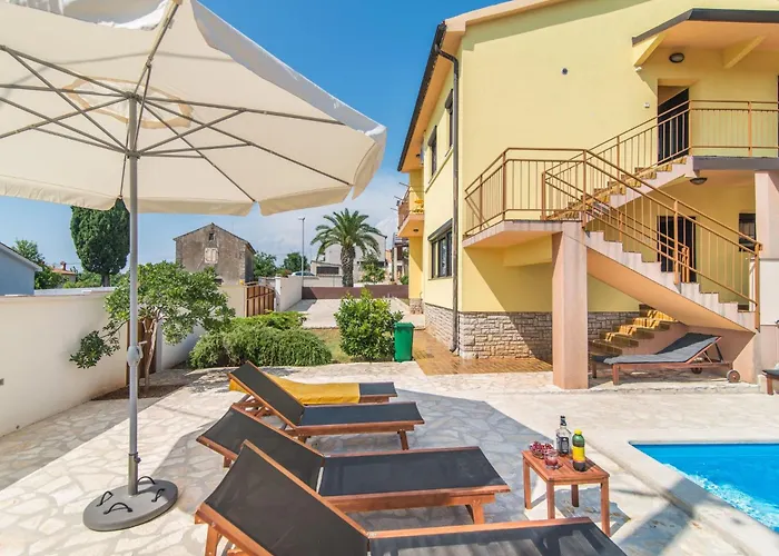 Дом отдыха Ferienvilla Mit Pool In By Interhome Пула