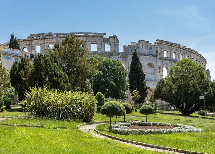 Ferienvilla Mit Pool In By Interhome Vakantiehuis