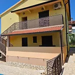 Ferienvilla Mit Pool In By Interhome * Pula