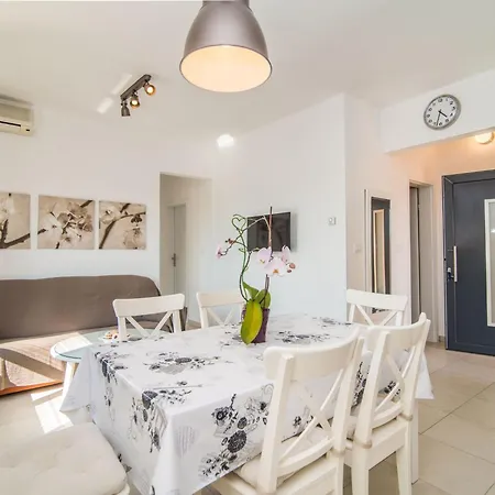 Ferienvilla Mit Pool In By Interhome * Pula