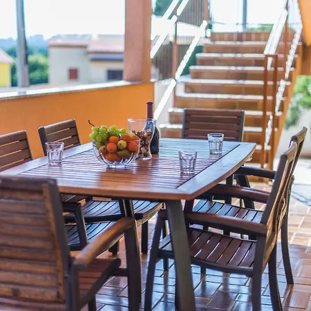 Ferienvilla Mit Pool In By Interhome Semesterbostad Pula