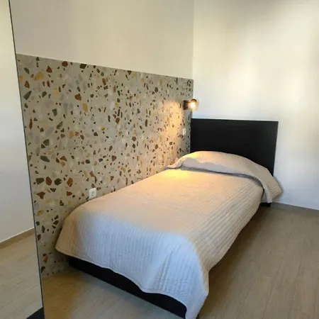 Ferienvilla Mit Pool In By Interhome بيت للعطل بولا